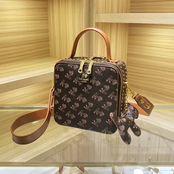 Луксозен дизайнерски дамски ежедневни чанта с писмото принтом, модерна чанта през рамо, кутия-тоут, 2023, Нови модни реколта дамски чанти