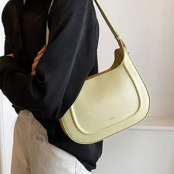 Луксозна дизайнерска дамска чанта от изкуствена гладка кожа, лесна чанта през рамо Half Moon Мъкна 2023, пролетно новост
